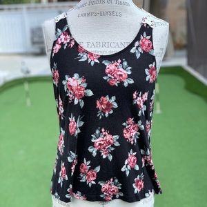FULL TILT Sz Med  tank/blouse with lace! PRETTY!